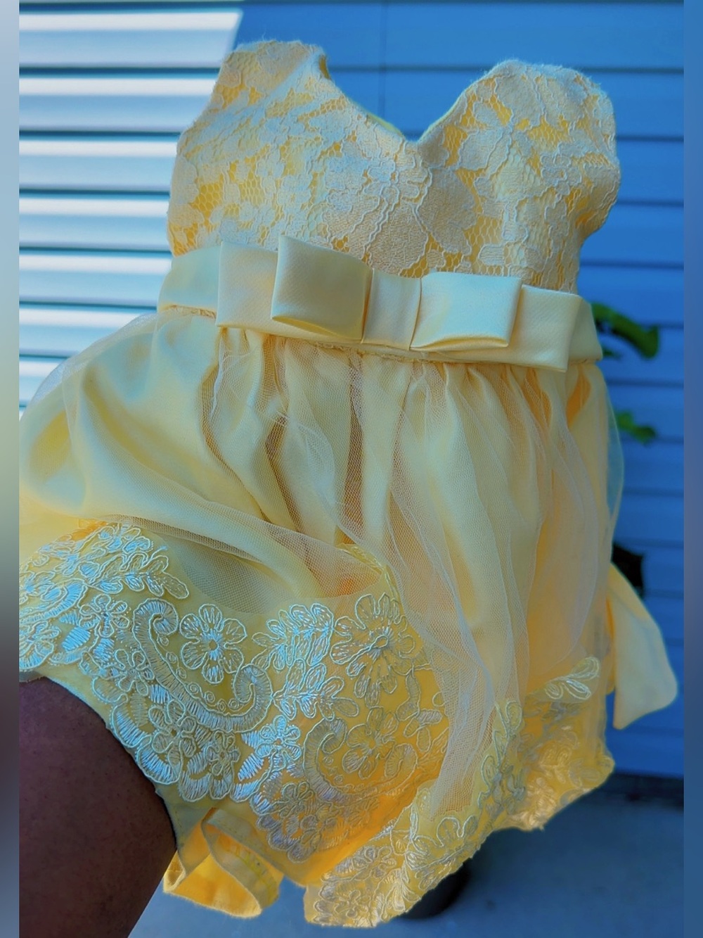 Girls Yellow Lace & Tulle Party Dress with Bow